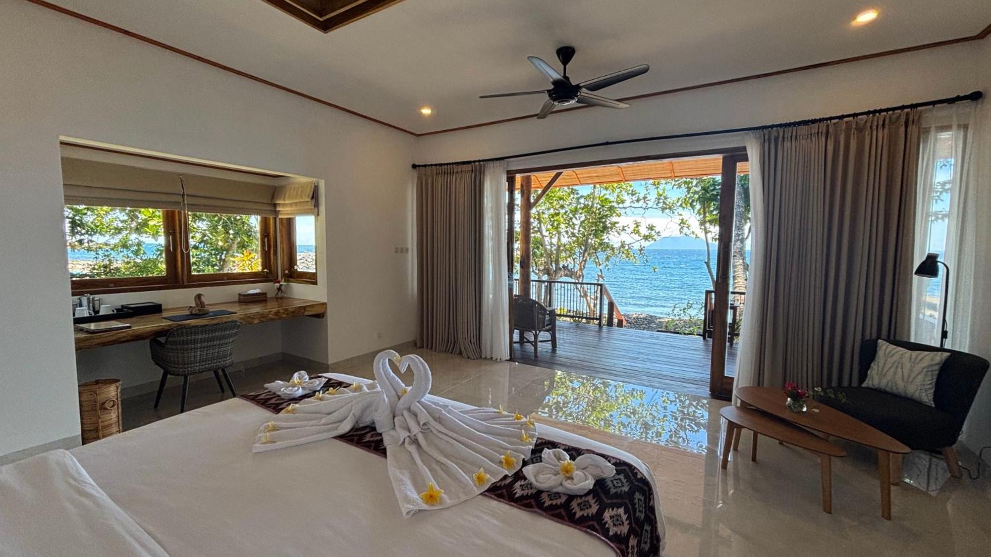 Murex Dive Resort Manado Exterior photo